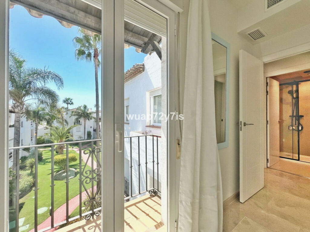 Penthouse Costalita Málaga - image 21