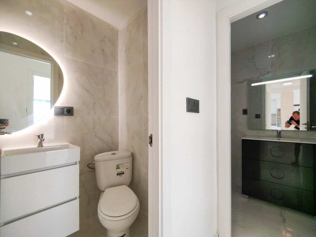 Middle Floor Apartment Punta Prima Alicante - image 21