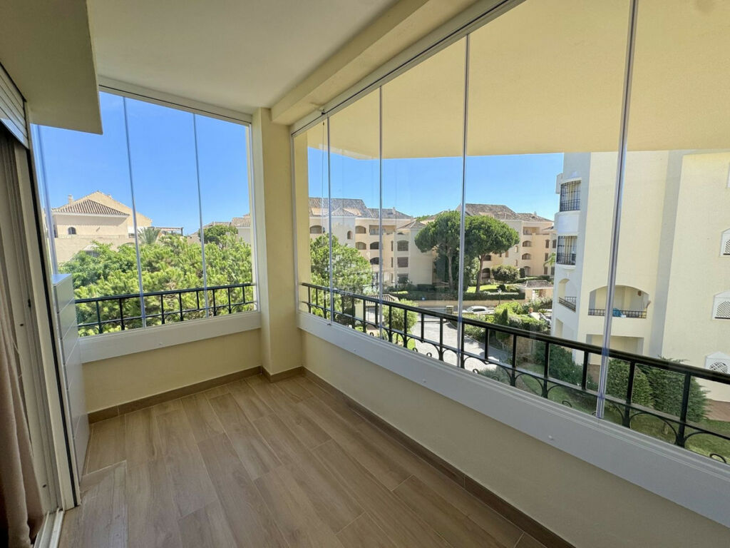 Middle Floor Apartment Elviria Málaga - image 21