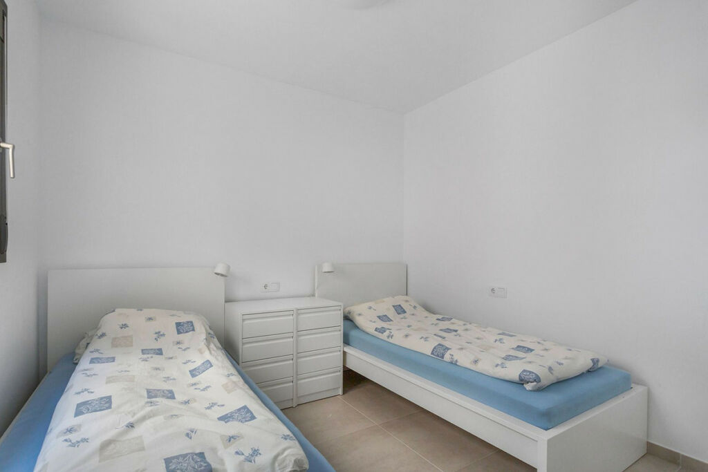 Middle Floor Apartment Villamartin Alicante - image 21