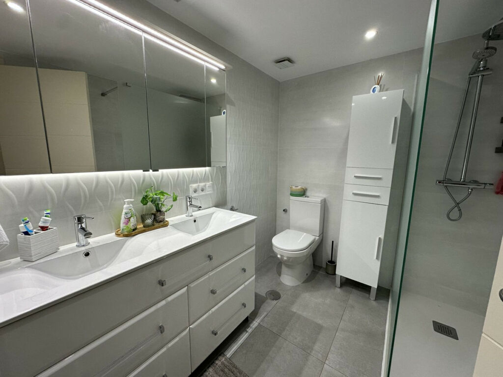 Middle Floor Apartment Casares Málaga - image 21