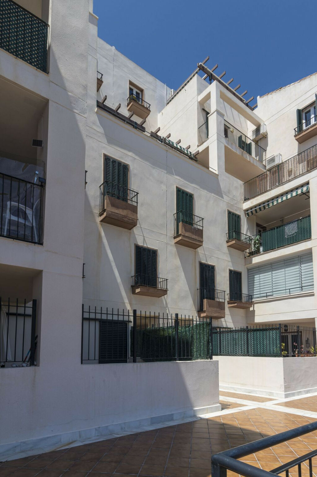 Middle Floor Apartment Benalmadena Málaga - image 21