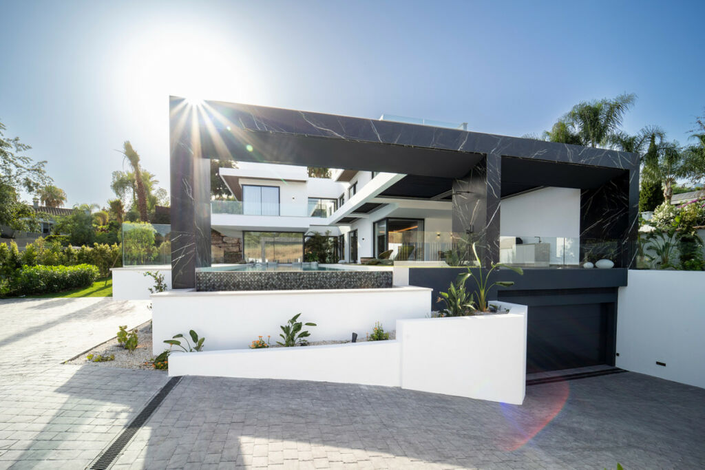 Detached Villa El Paraiso Málaga - image 21