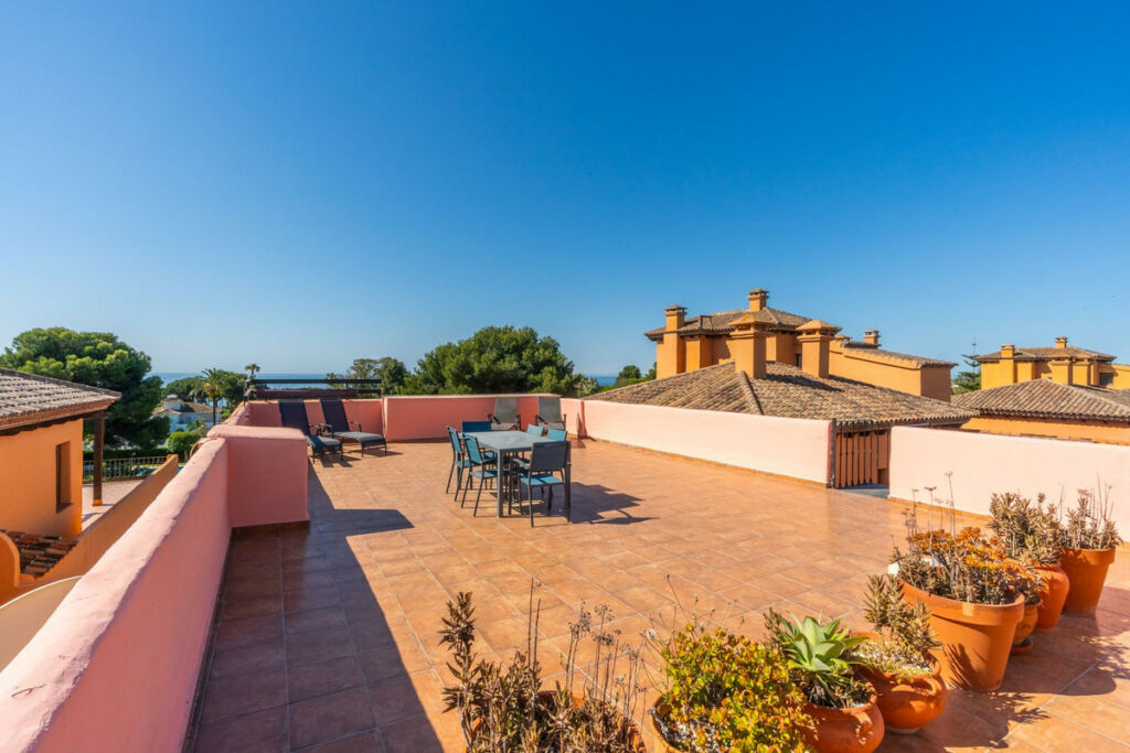 Penthouse New Golden Mile Málaga - image 21
