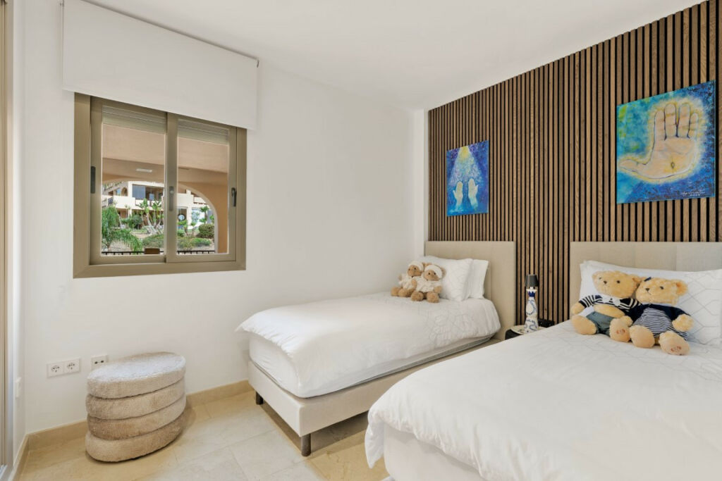 Middle Floor Apartment El Paraiso Málaga - image 16