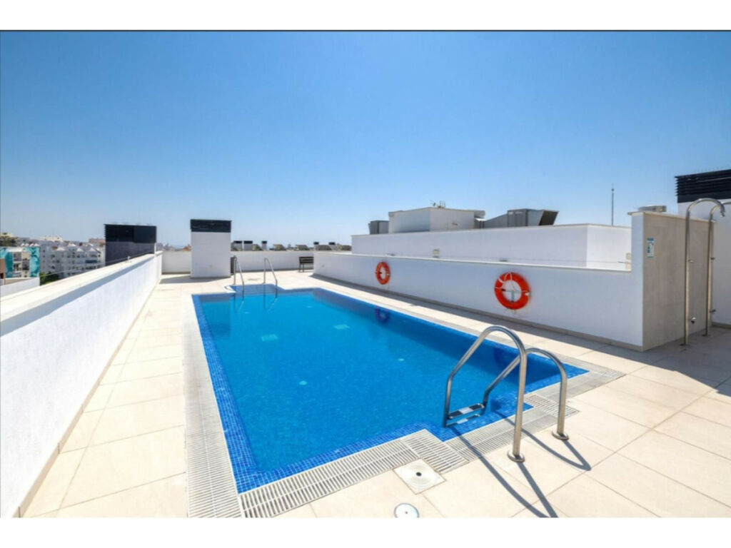 Middle Floor Apartment Estepona Málaga - image 23