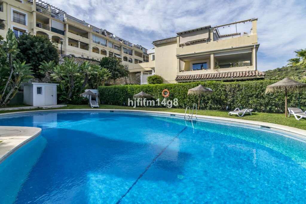 Middle Floor Apartment Benahavís Málaga - image 21