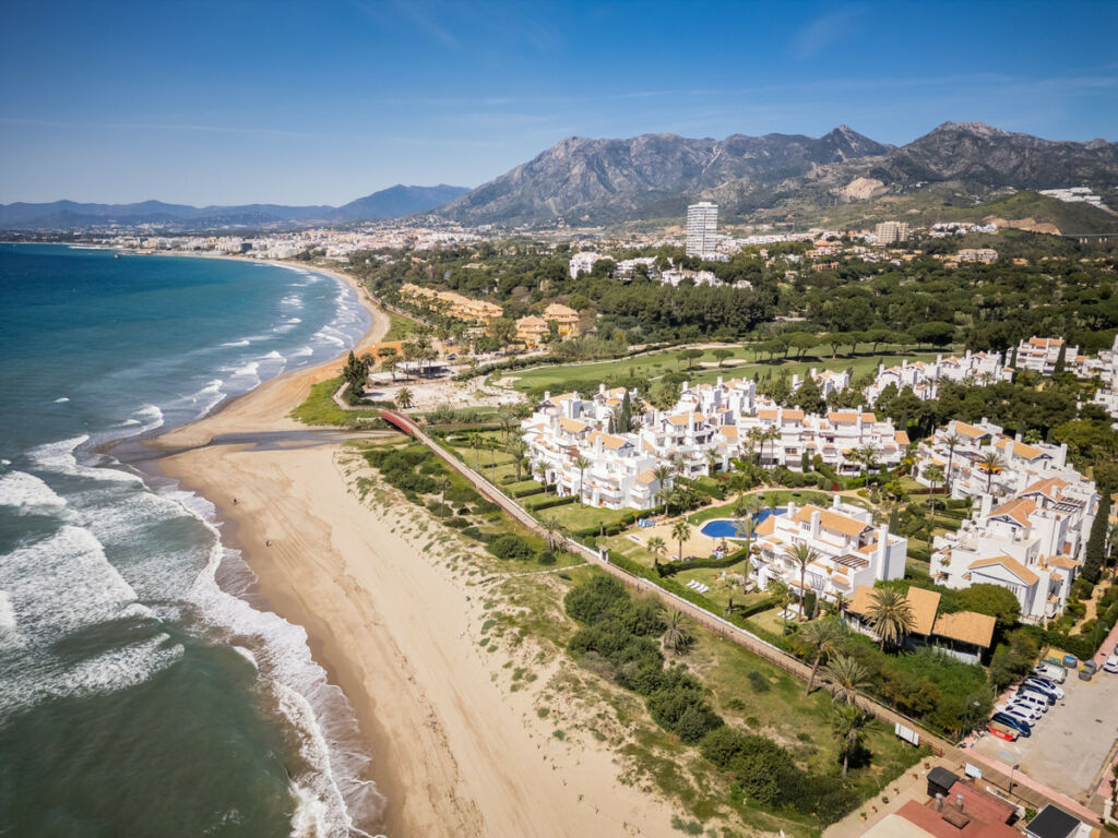 Middle Floor Apartment Los Monteros Málaga - image 21