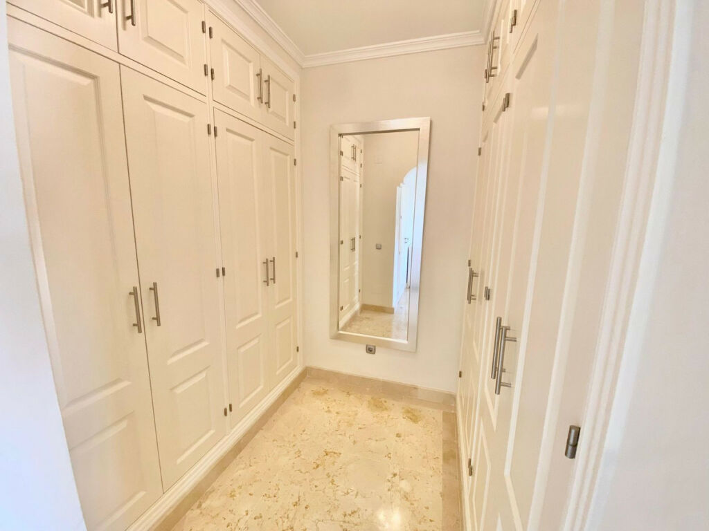 Middle Floor Apartment Atalaya Málaga - image 21