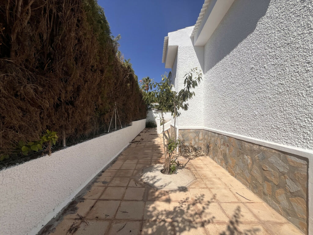 Detached Villa Rojales Alicante - image 19