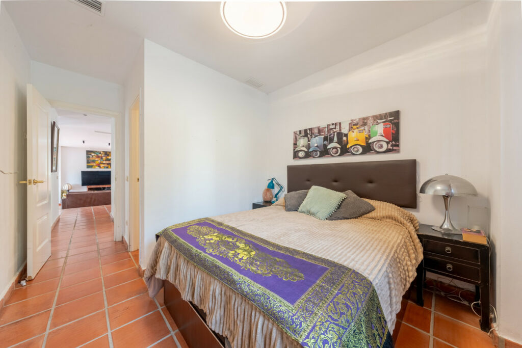 Detached Villa Sotogrande Alto Cádiz - image 21