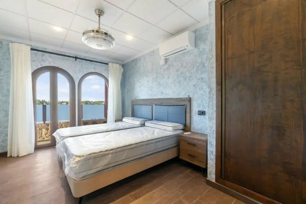 Detached Villa La Zenia Alicante - image 21