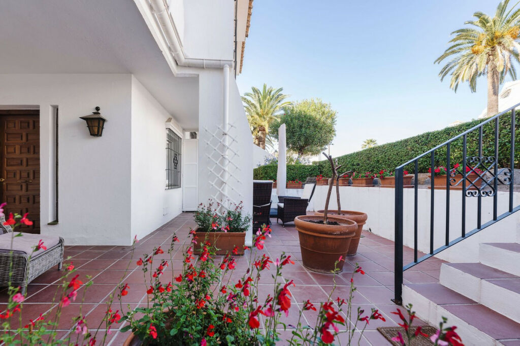 Ground Floor Apartment Nueva Andalucía Málaga - image 21