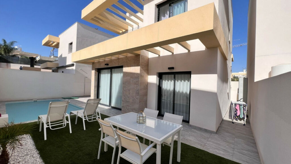 Detached Villa Los Montesinos Alicante - image 21