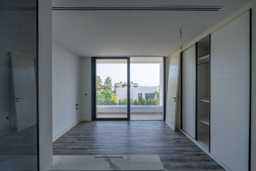 Detached Villa New Golden Mile Málaga - image 21
