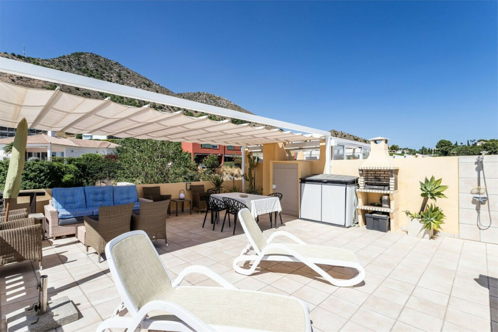 Penthouse Higueron Málaga - image 21