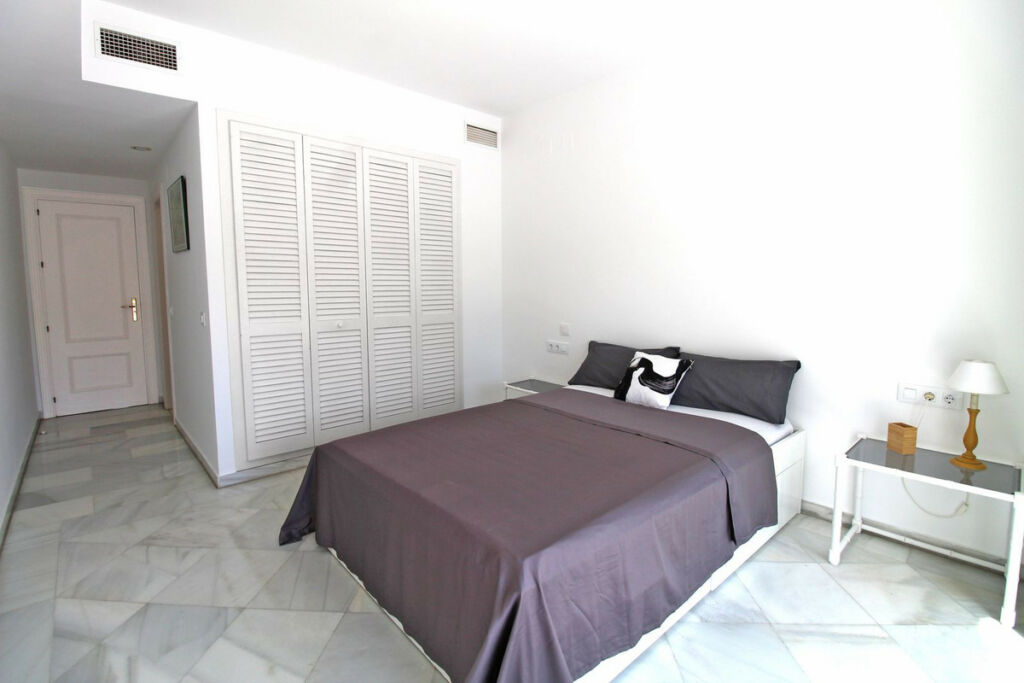 Penthouse Duplex The Golden Mile Málaga - image 23
