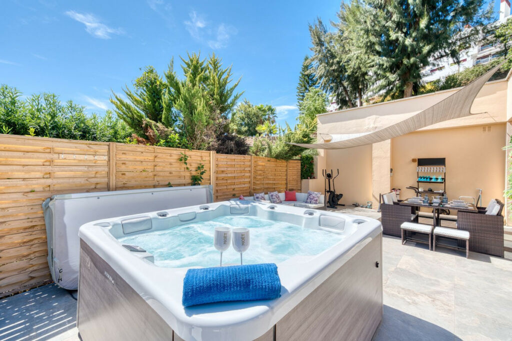 Detached Villa Benahavís Málaga - image 21