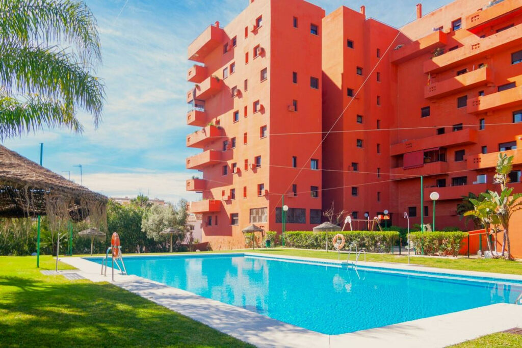Middle Floor Apartment Estepona Málaga - image 21