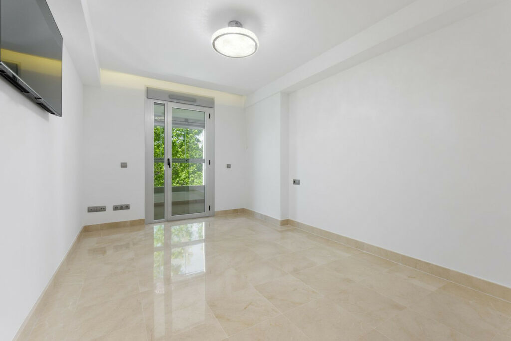 Middle Floor Apartment Marbella Málaga - image 21