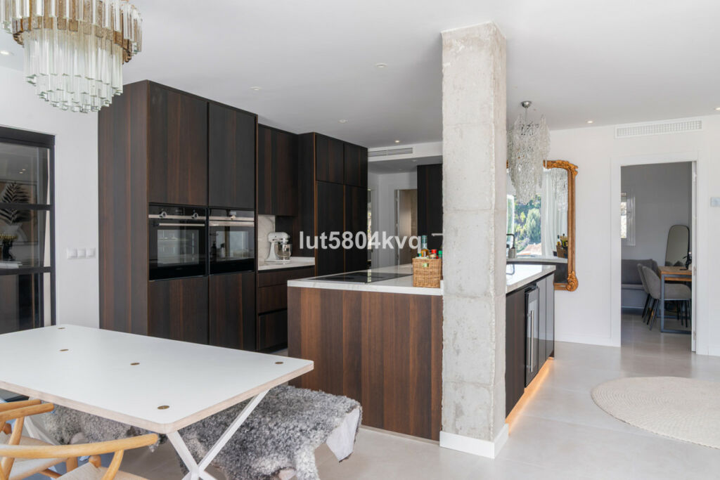 Penthouse La Quinta Málaga - image 21