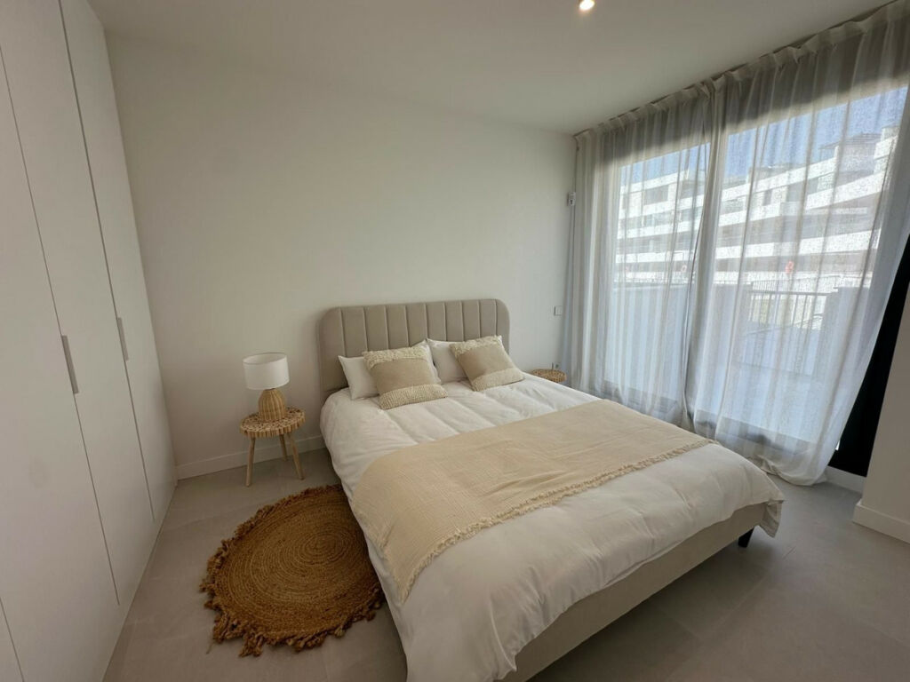 Middle Floor Apartment Selwo Málaga - image 21