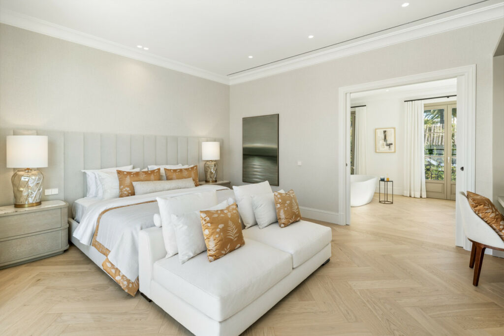 Detached Villa Nueva Andalucía Málaga - image 21
