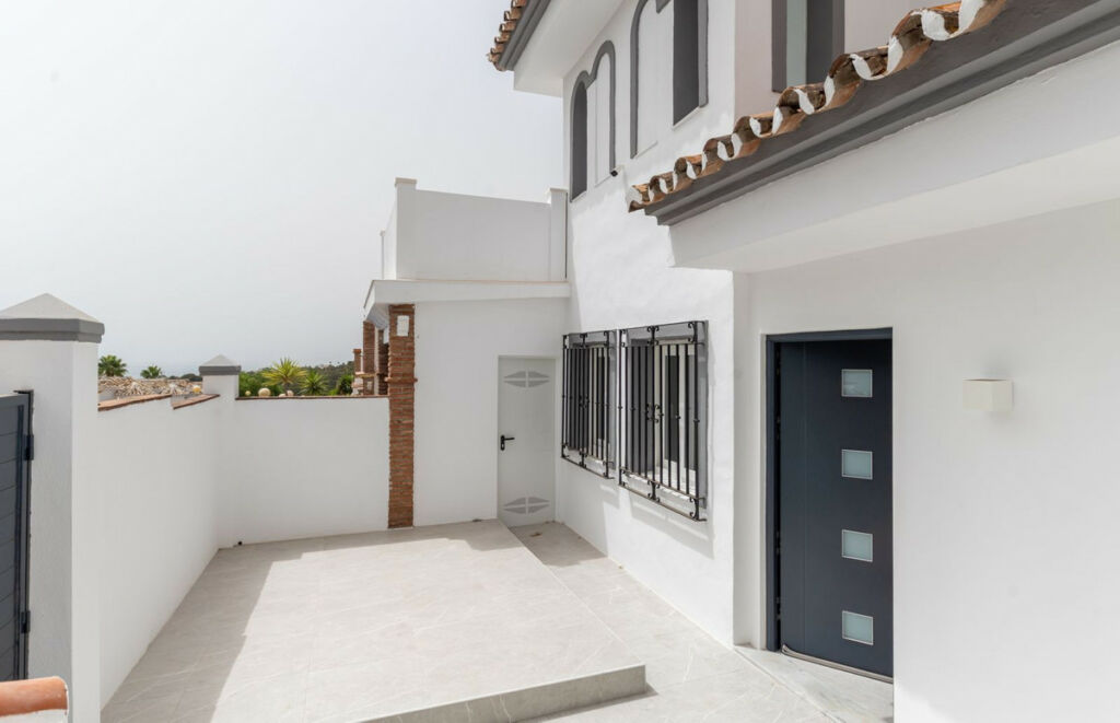 Townhouse Calahonda Málaga - image 21