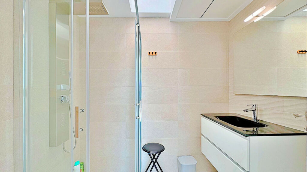 Townhouse Los Balcones Alicante - image 21