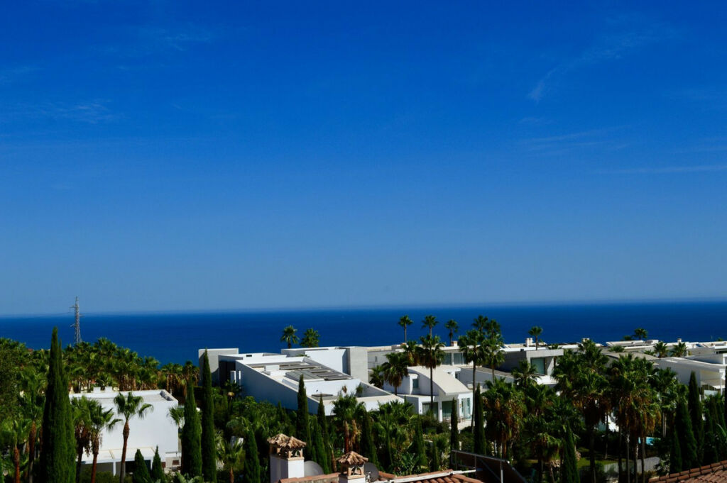 Penthouse Higueron Málaga - image 17