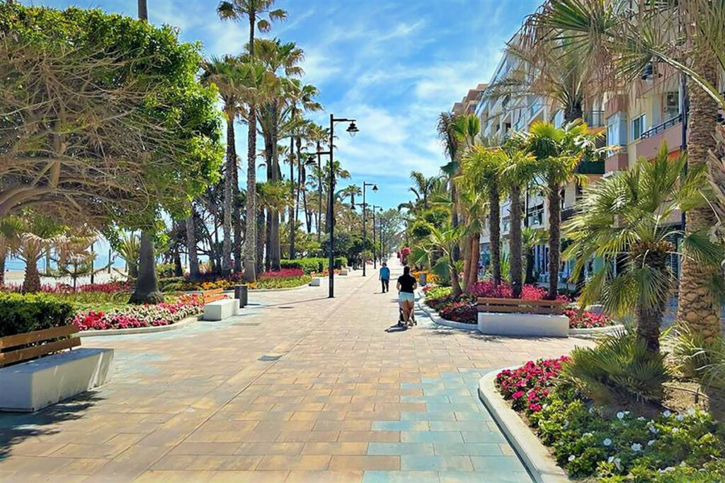 Penthouse Estepona Málaga - image 21