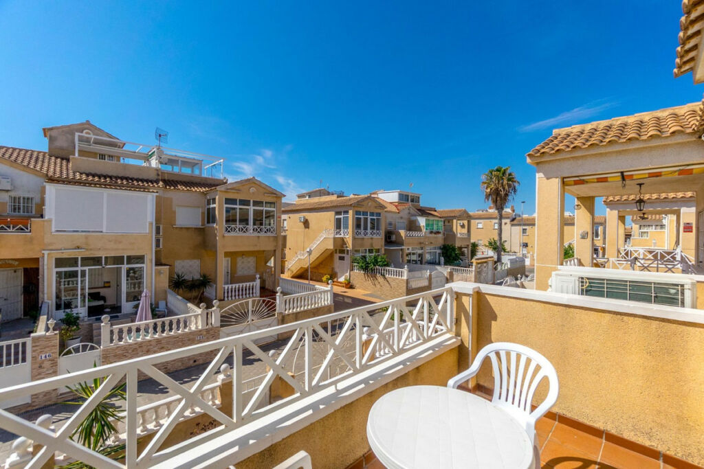 Townhouse Torrevieja Alicante - image 21