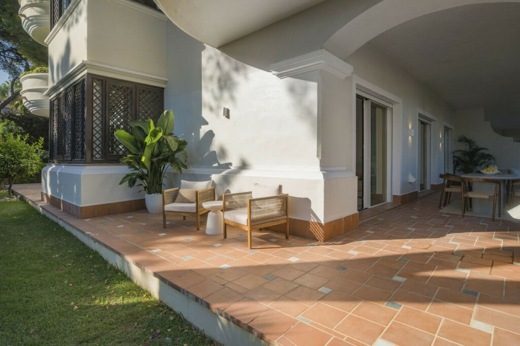 Ground Floor Apartment The Golden Mile Málaga - image 21