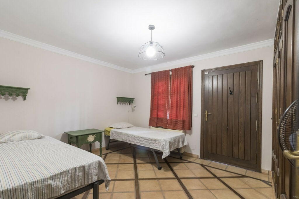 Detached Villa Fuengirola Málaga - image 21