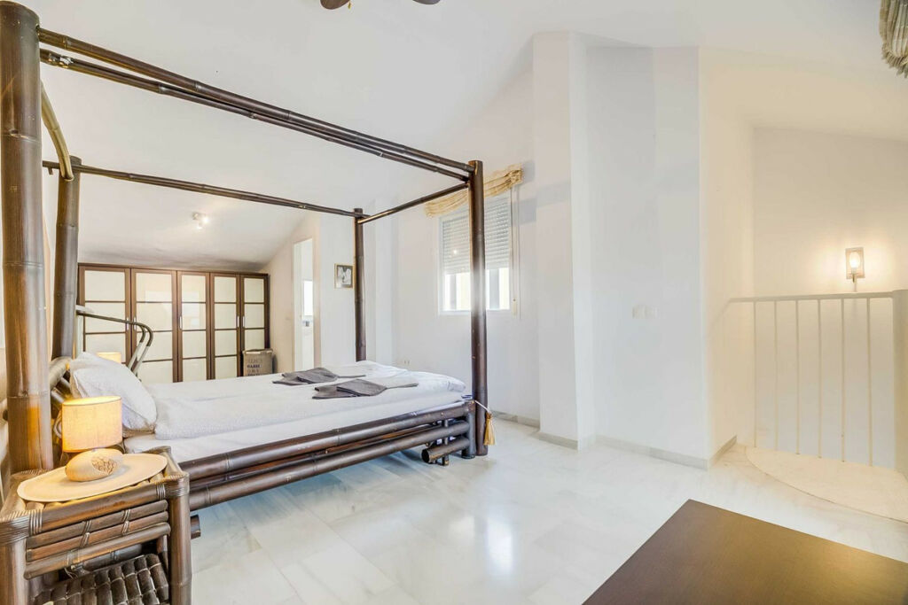 Penthouse Fuengirola Málaga - image 21
