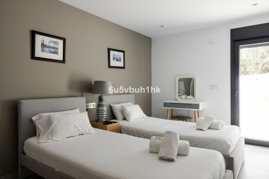 Townhouse El Rosario Málaga - image 21