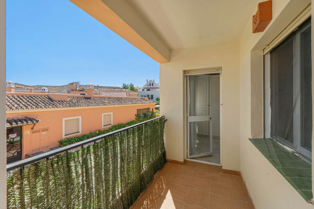Middle Floor Apartment Nueva Andalucía Málaga - image 21