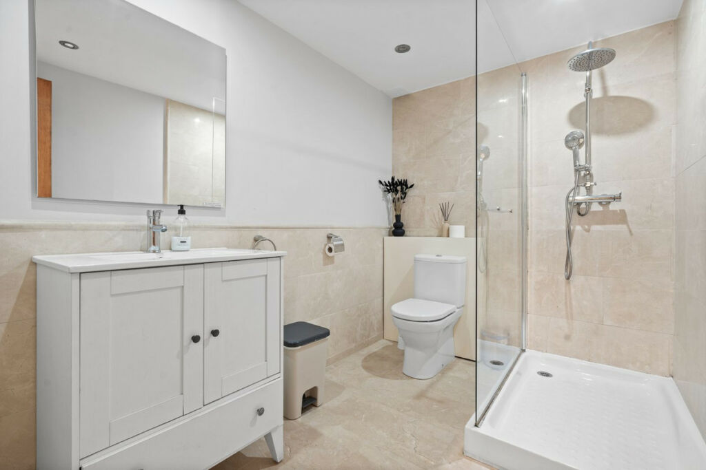 Detached Villa Nueva Andalucía Málaga - image 21
