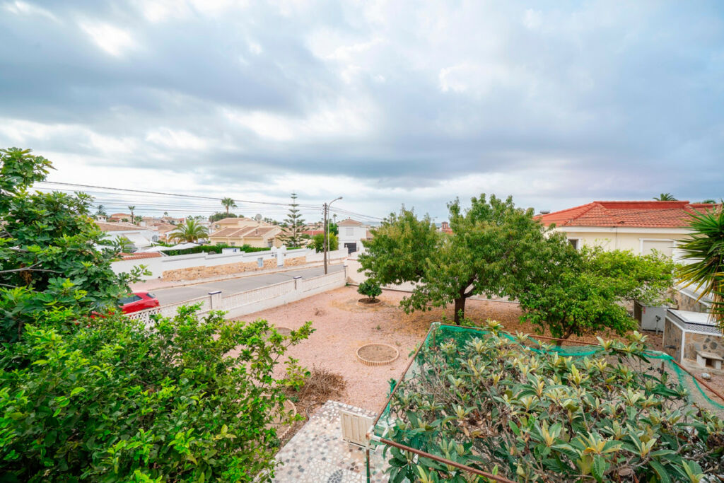 Detached Villa Ciudad Quesada Alicante - image 21