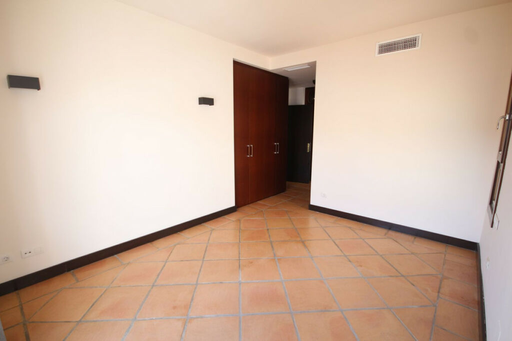 Semi-Detached House Benahavís Málaga - image 21