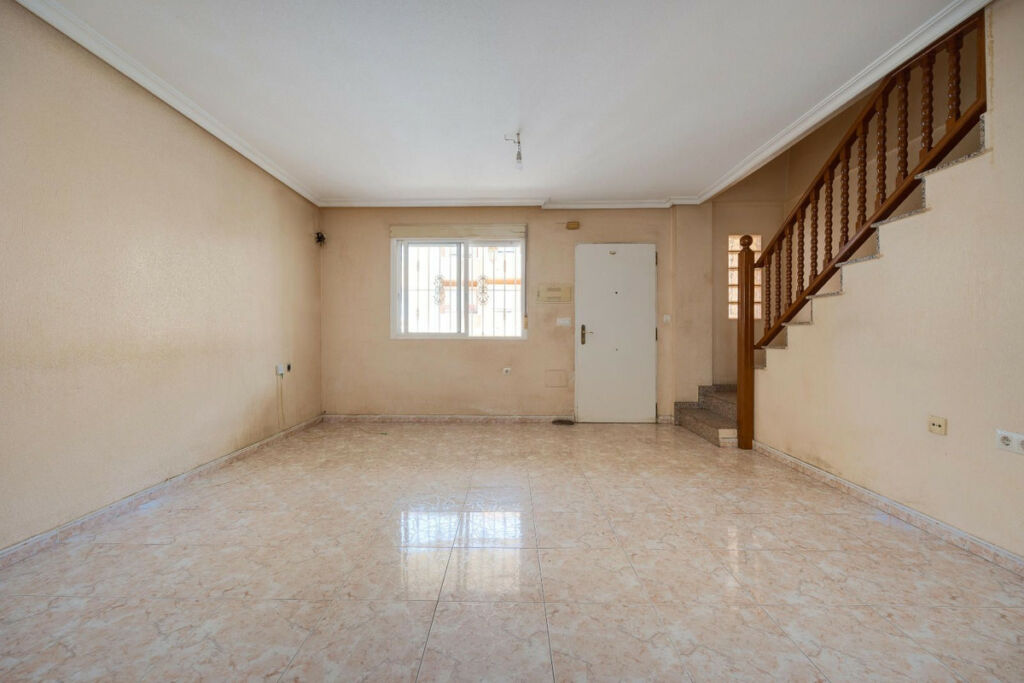 Townhouse Los Montesinos Alicante - image 21