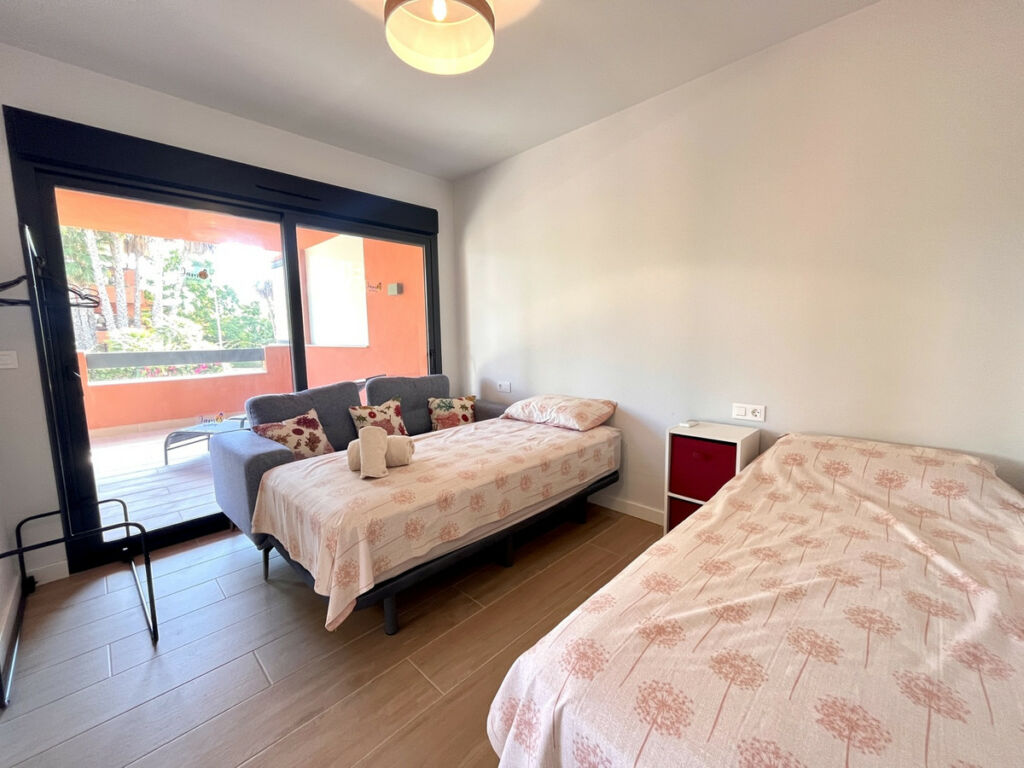 Middle Floor Apartment Villamartin Alicante - image 22