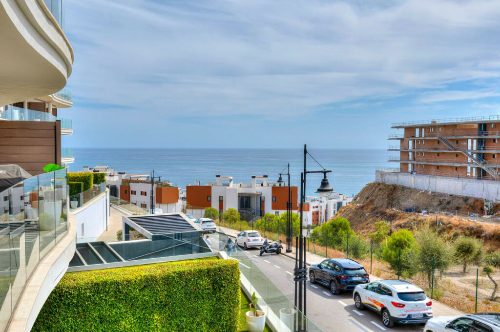Middle Floor Apartment Fuengirola Málaga - image 21
