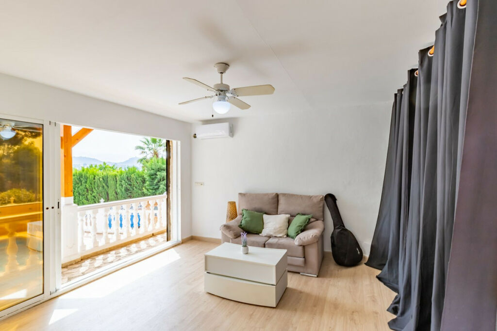 Detached Villa Moraira Alicante - image 21