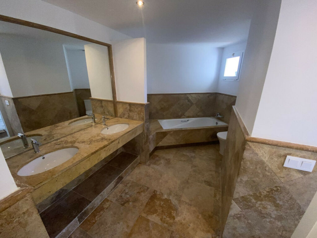 Townhouse Istán Málaga - image 21