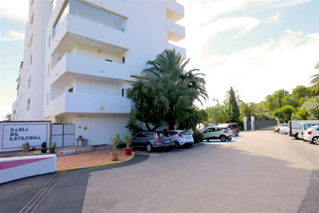 Middle Floor Apartment Estepona Málaga - image 21