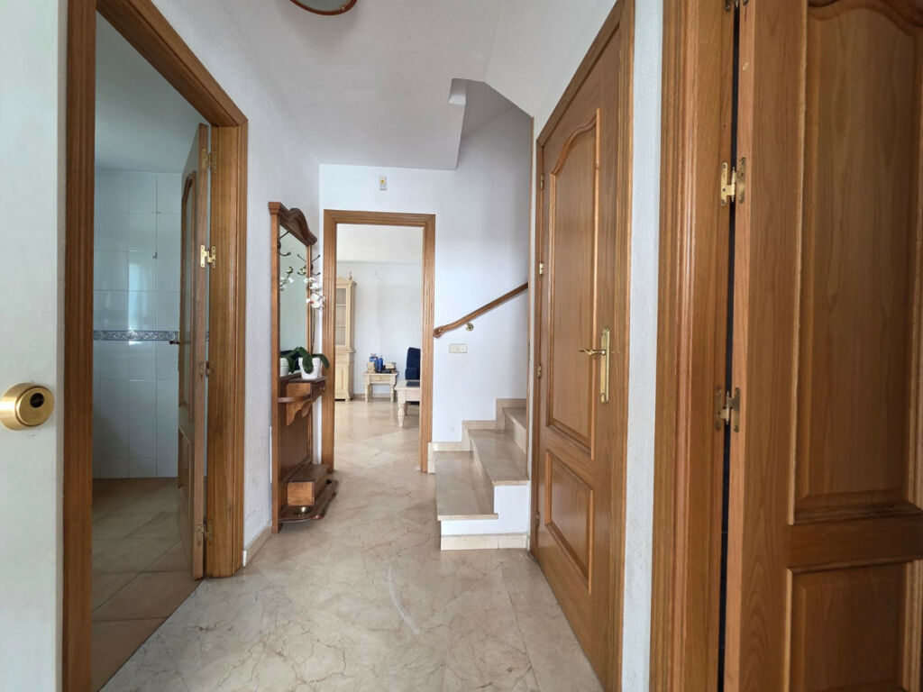 Semi-Detached House The Golden Mile Málaga - image 21