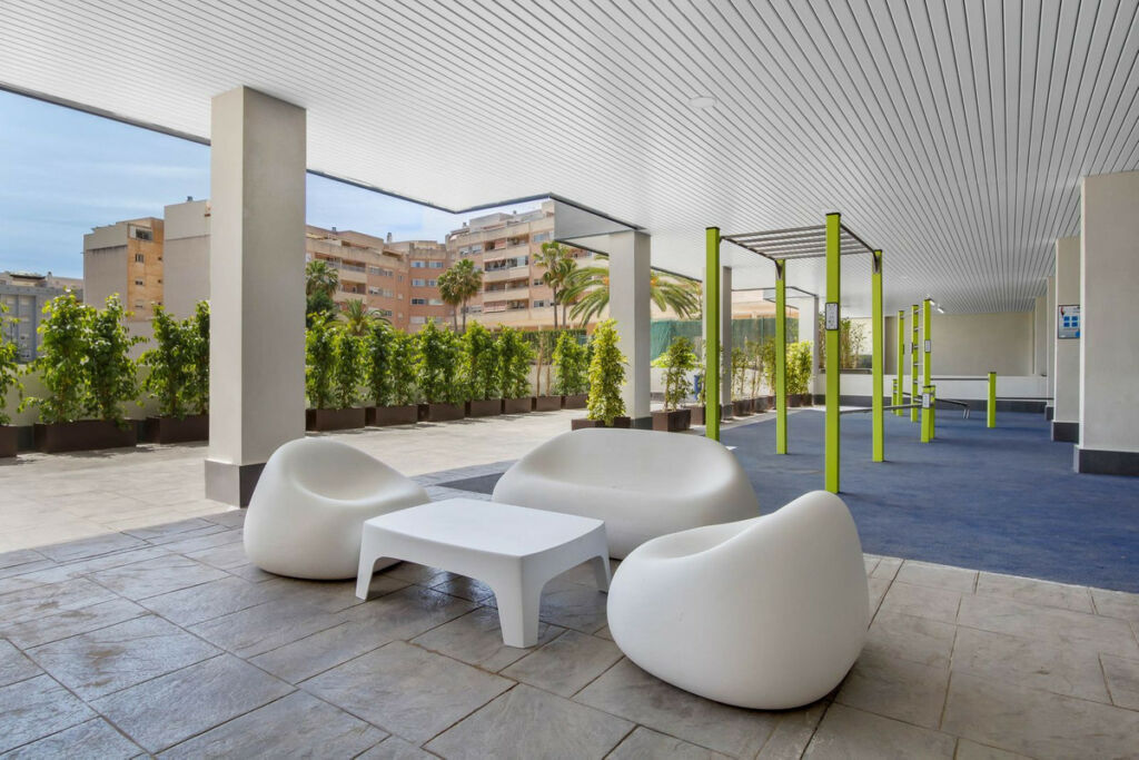 Middle Floor Apartment Las Lagunas Málaga - image 22