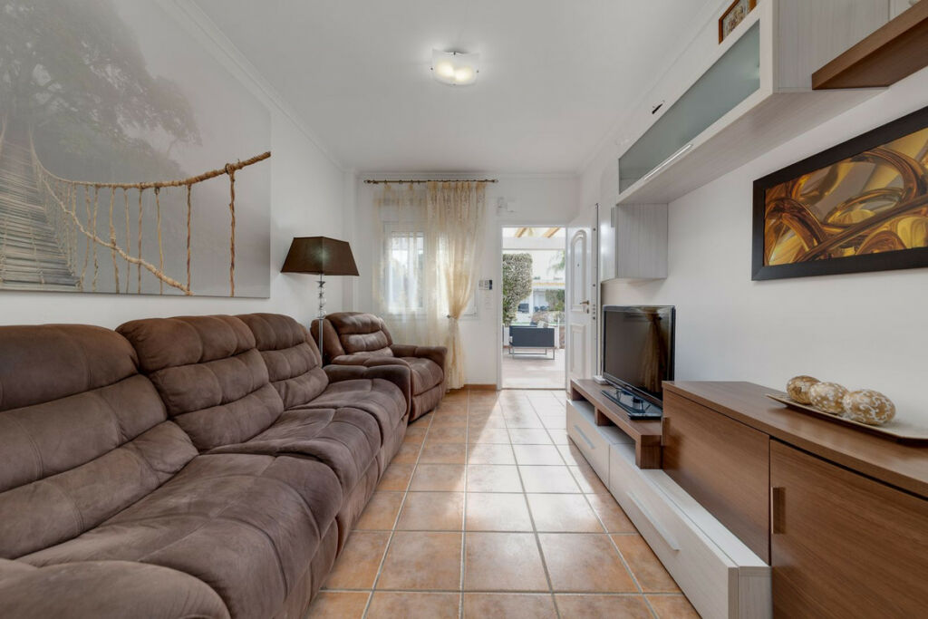 Bungalow Mil Palmeras Alicante - image 18