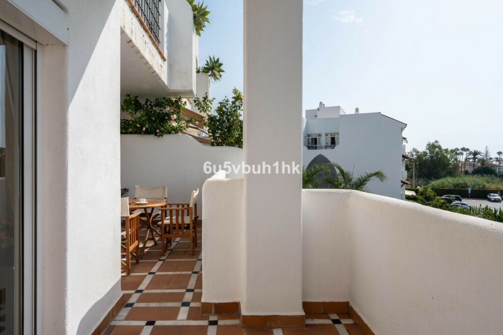 Middle Floor Apartment Marbella Málaga - image 10